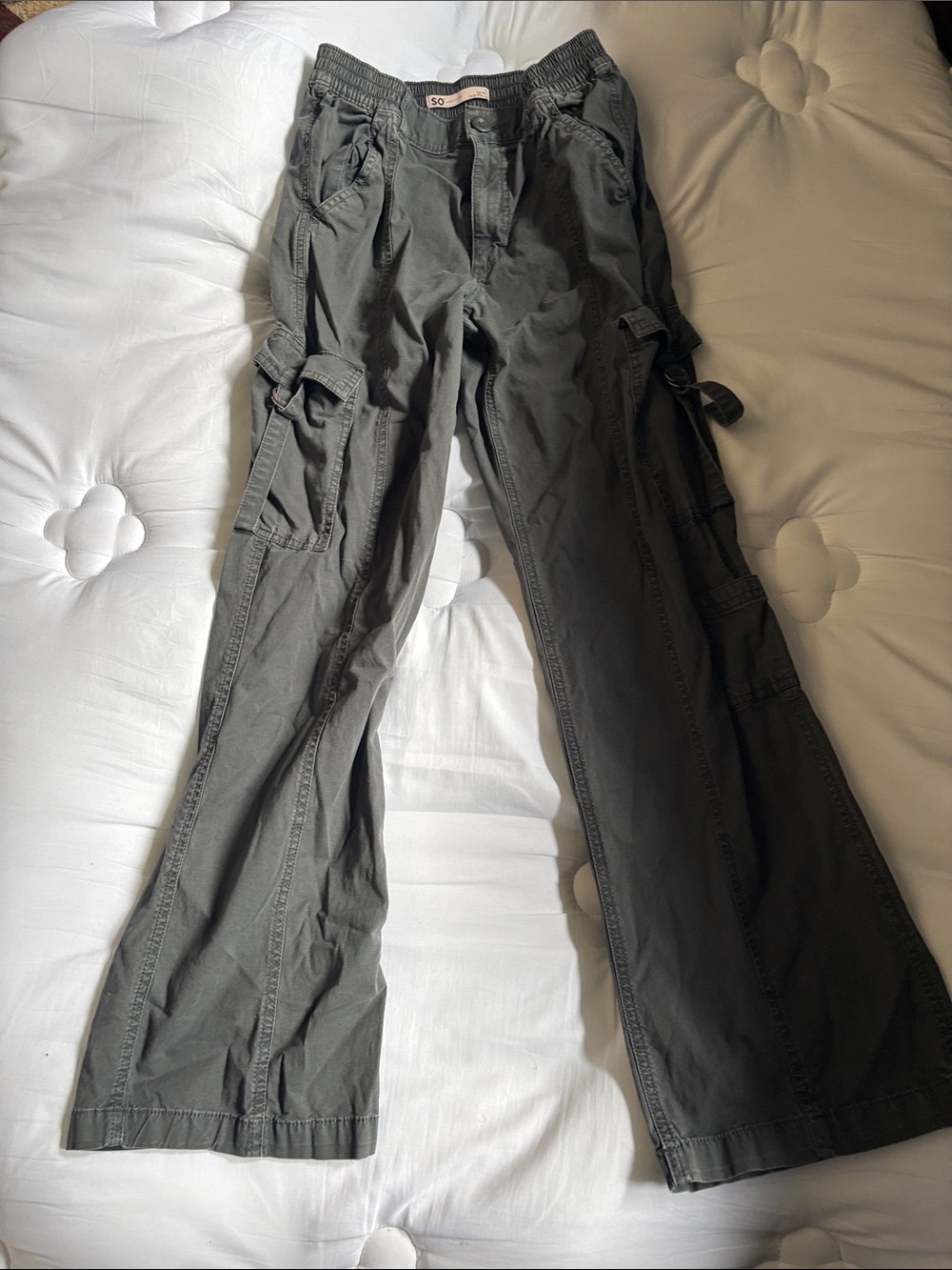 SO Cargo Pants in Army Green